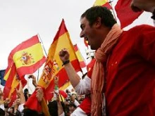 Jubilant Spaniards celebrating the announcement of WYD being in Madrid